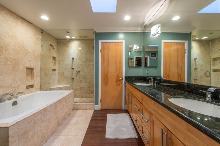Bathroom 2, Venice Studio With Outdoor Cabana Studio Bedroom Apts by RedAwning, Los Angeles