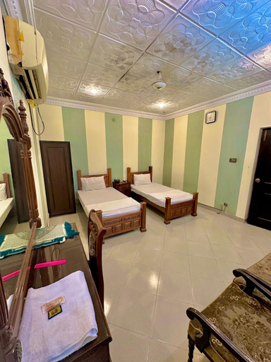 Bedroom 3, Hotel Shelton Palace, Multan