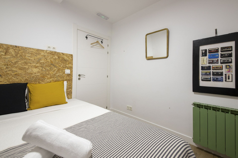 Others 5, Off Beat Self-Check-in - Sleep Conscious, Guipúzcoa