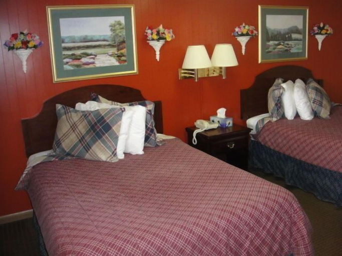 Bedroom 1, Standish Motel, Arenac