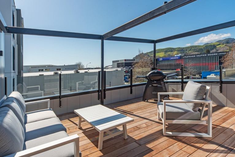 2, Inner City Apartment 2 - Modern, Rooftop Balcony, Nelson