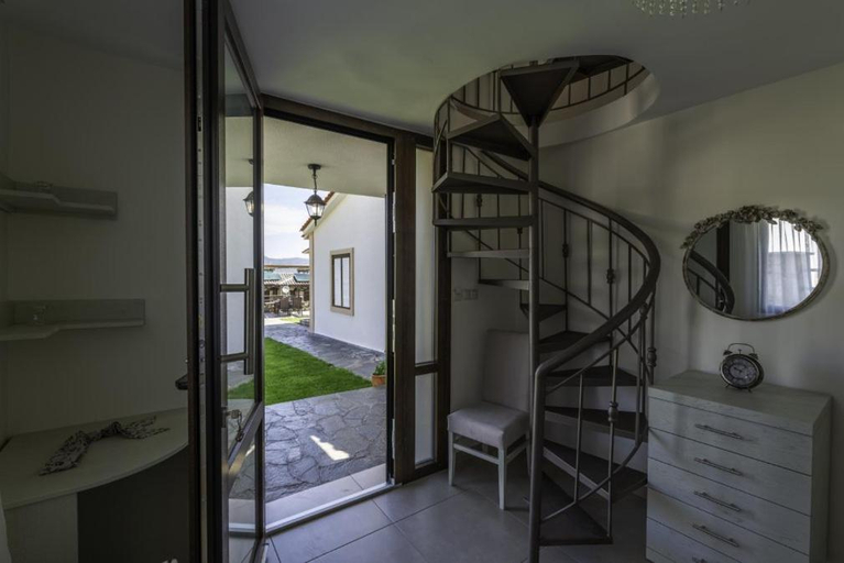 4, Annas Villa, East Macedonia and Thrace