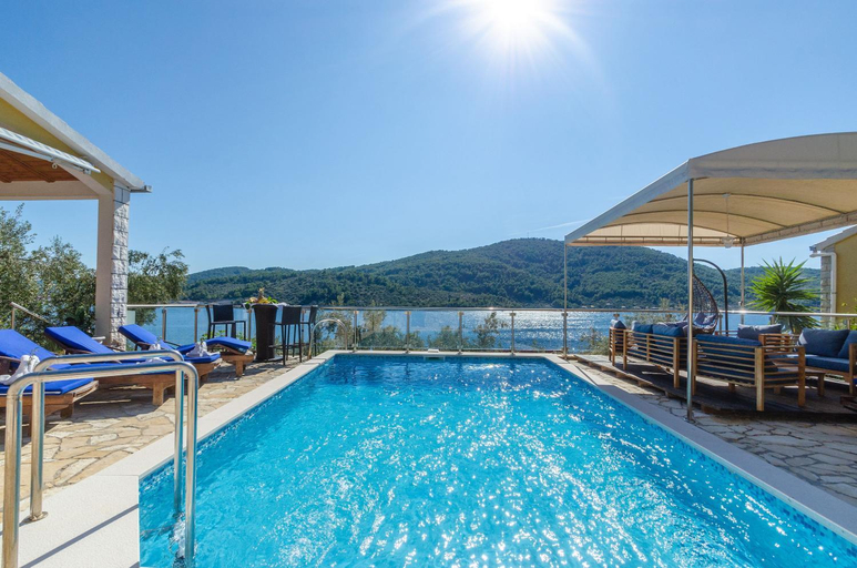 Sport & Beauty 3, Villa Paradise, Vela Luka