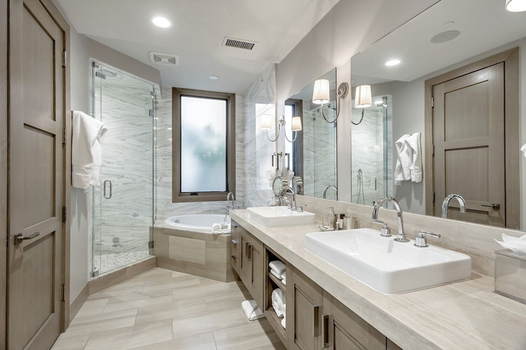 Bathroom 5, Premium One Bedroom Studio Apartment Hotel by Redawning, Summit