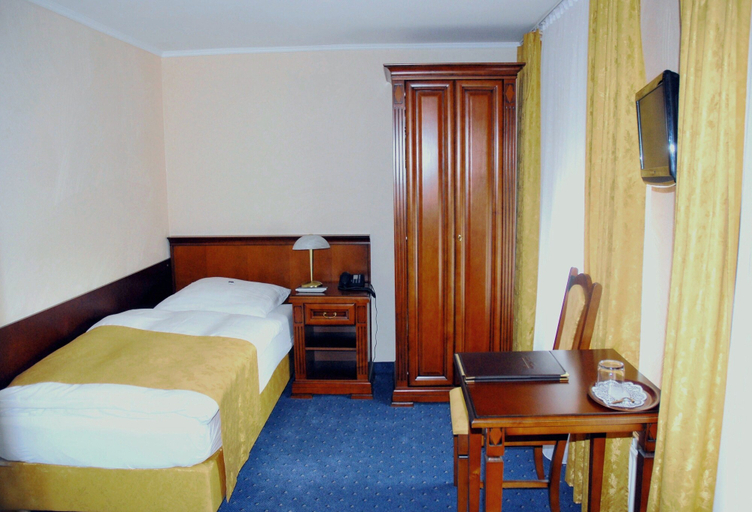 Bedroom 3, Baden Hotel Bonn, Bonn