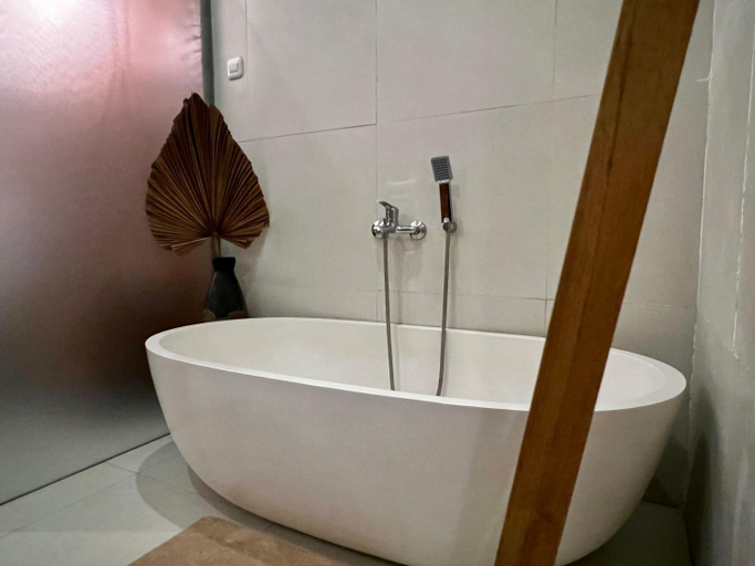 Bathroom 4, Villa Sandhya Tabanan, Tabanan