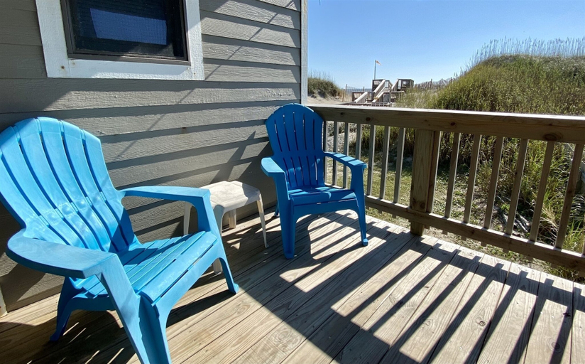Property grounds 5, 12 Beach Fantasy Studio Bedroom Condo by RedAwning, Dare