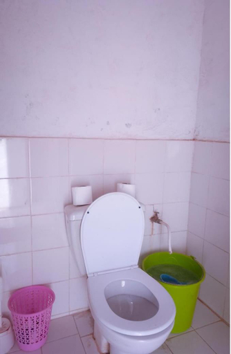 Bathroom 2, Camp Cheri Beri, Ouarzazate
