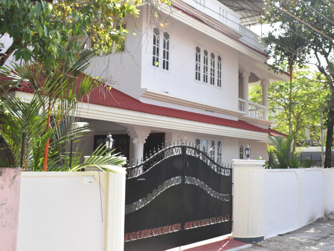 Exterior & Views 1, Discover Charly's Holiday Villa in urban Edapally, Ernakulam