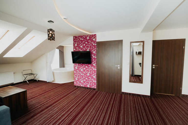 Others 2, Noclegi - Apartamenty Zolynianka, Łańcut