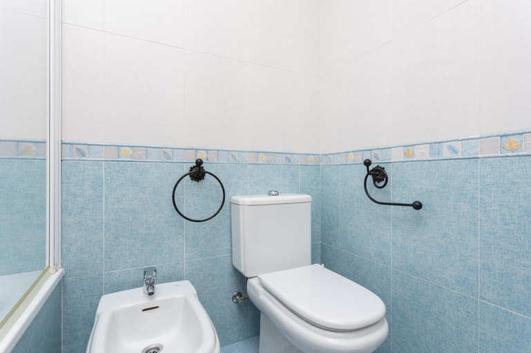 Facilities 5, Villa Flores, Málaga