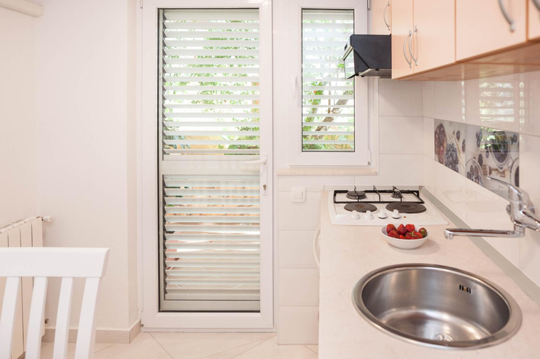 Others 5, Apartments Majic, Hvar