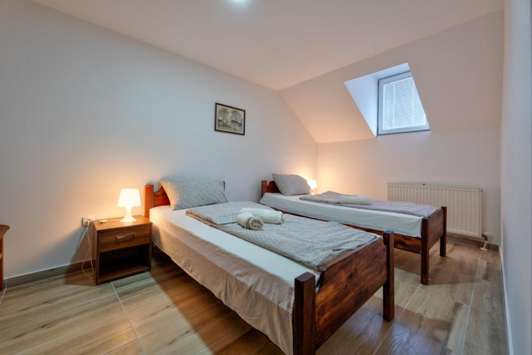 5, Prenociste BRACA SEKULICI, Užice