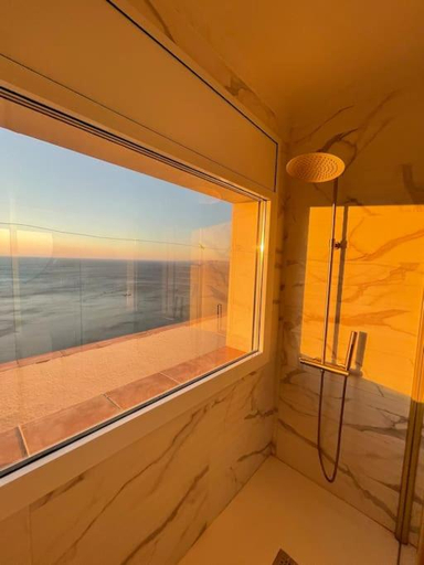 Others 4, Villa a Canyelles, piscine et SPA a bulles prives , vue panoramique, Girona