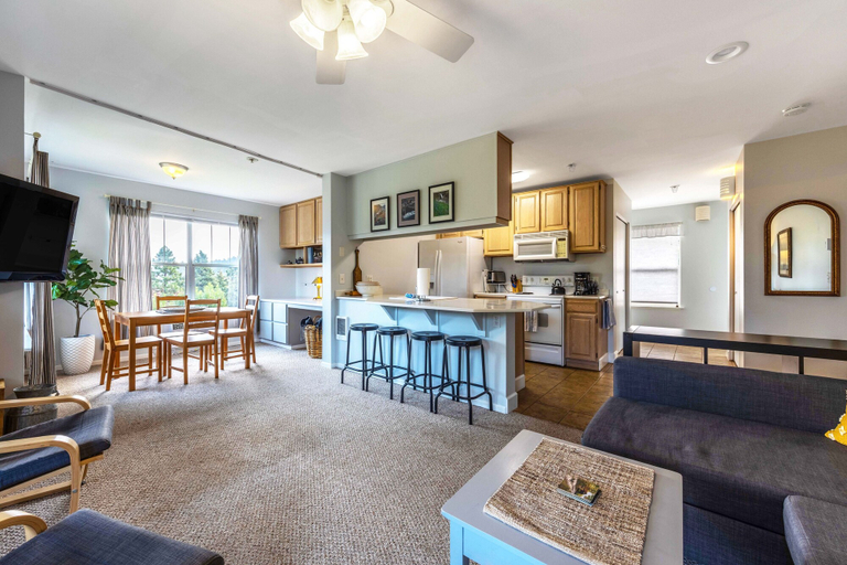 Private kitchen 4, 28 Lodge 1 Bedroom Condo by RedAwning, Hood River