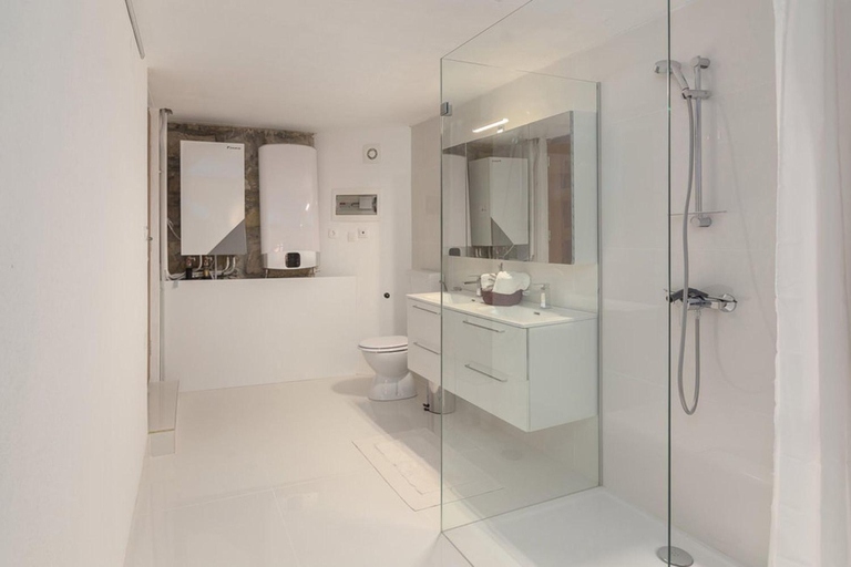 Bathroom 1, Pool & Sauna Villa Gizela, Brda