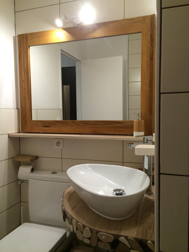 Bathroom 3, Cote Parc, Yvelines