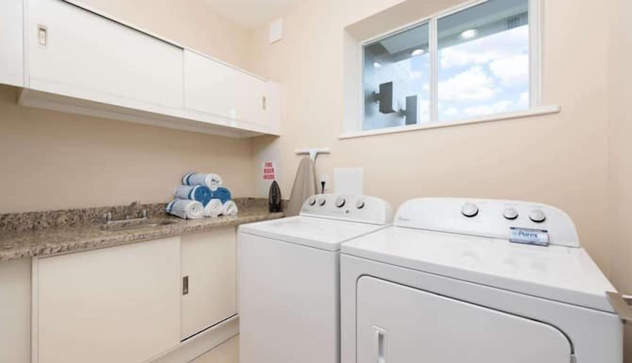 Others 5, Stunning 4Bd Close to Disney @ Magic Village 7614, Osceola