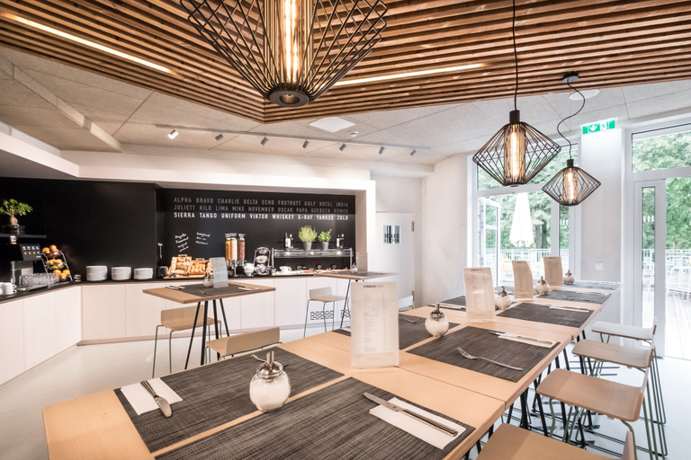 Food & Drinks 5, Airbase Hotel, Graz Umgebung