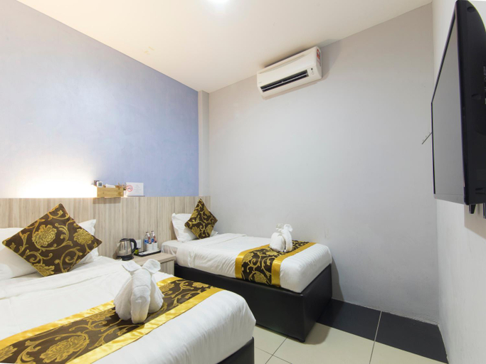 Bedroom 3, Top Garden Hotel, Hilir Perak