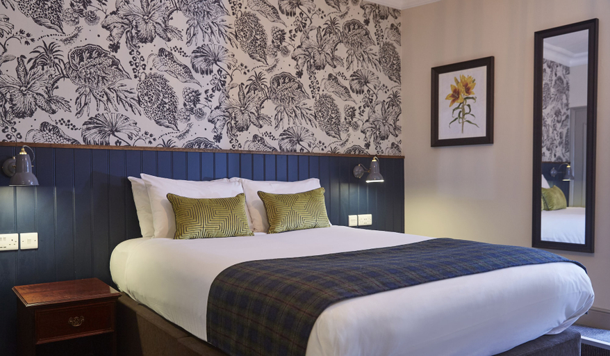 Bedroom 3, Swan Hotel by Greene King Inns, Hampshire