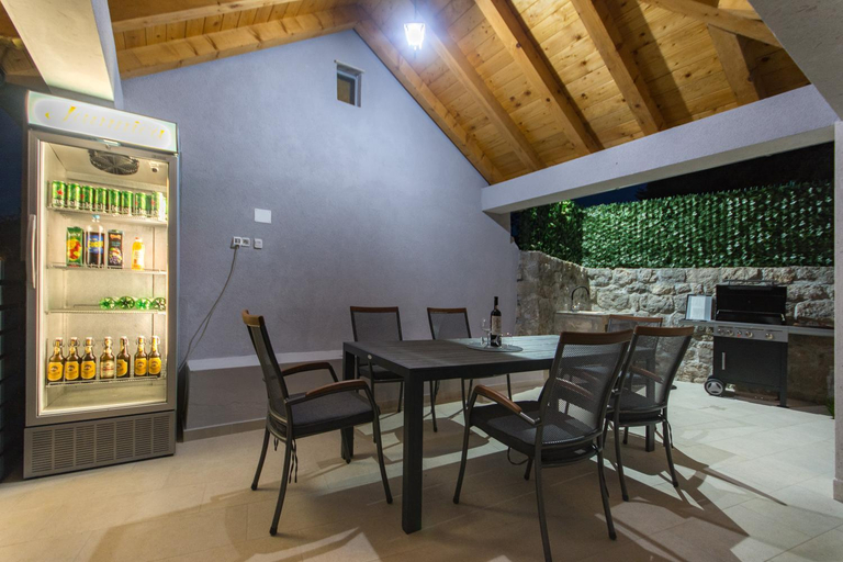 Food & Drinks 5, Green Hill Two Bedroom Apartment, Dubrovnik
