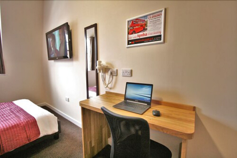 Bedroom 2, Homesly Gloucester Hotels Ltd., Gloucestershire