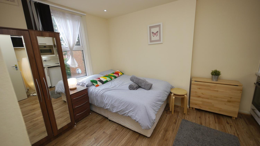 Bedroom 3, Studio 20 Ash, London
