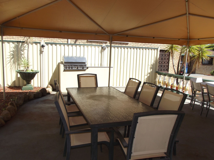 Food & Drinks 5, Bridge Street Motor Inn, Toowoomba - West