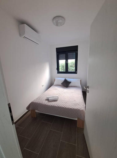 Bedroom 3, Villa Leptiric, Vir