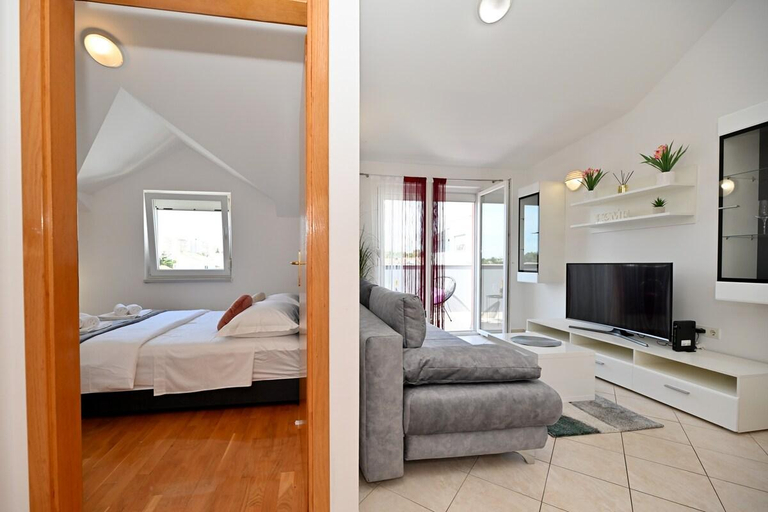 Bedroom 3, Apartman L & Z Višnjik, Zadar
