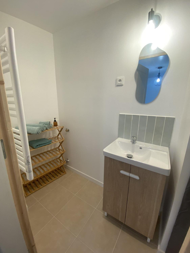 Bathroom 4, Appartements Pacy-sur-Eure, Eure
