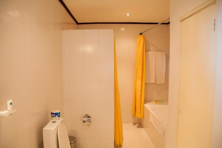 Bathroom 3, Gorillas Lake Kivu Hotel, Rubavu