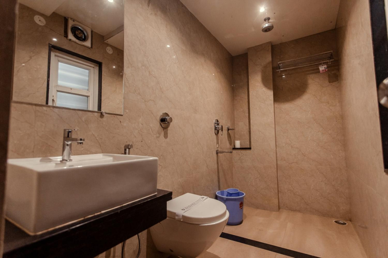 Bathroom 3, Hotel Central Plaza, Darjiling