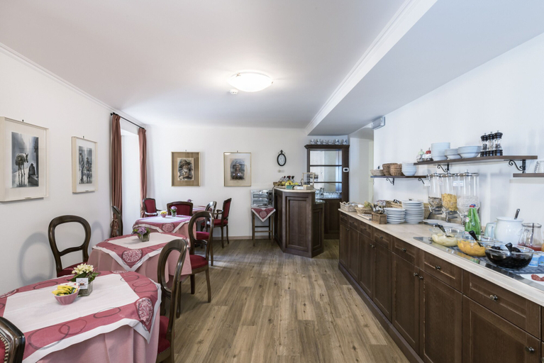 Food & Drinks 4, Hotel Garni Corona, Como