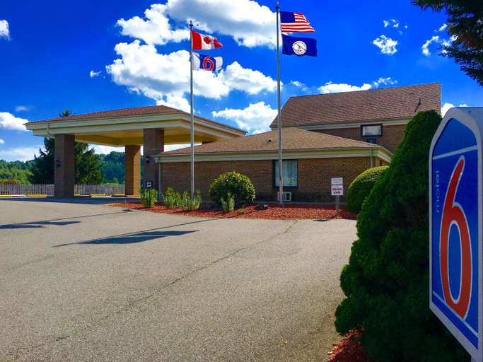 Exterior & Views 1, Motel 6 Hillsville, VA, Carroll
