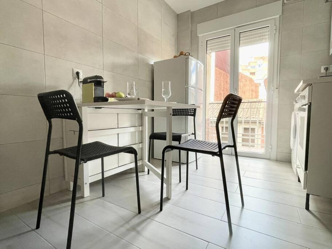 Kitchen, Piso en San Mames a 10 minutos de la catedral, León