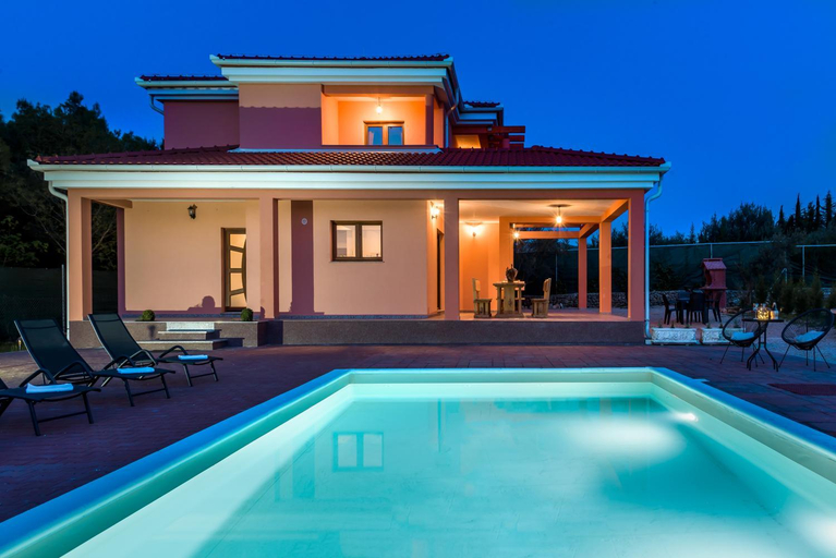 Sport & Beauty 2, Villa Grandeza, Bilice