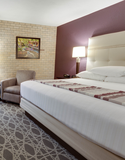Bedroom 2, Drury Inn & Suites San Antonio Northeast, Bexar