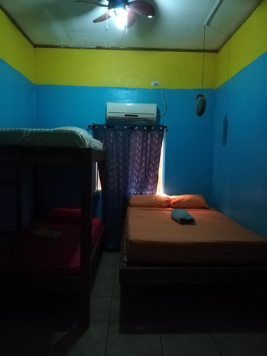 Others 3, Cliff's Hostel, Bocas del Toro