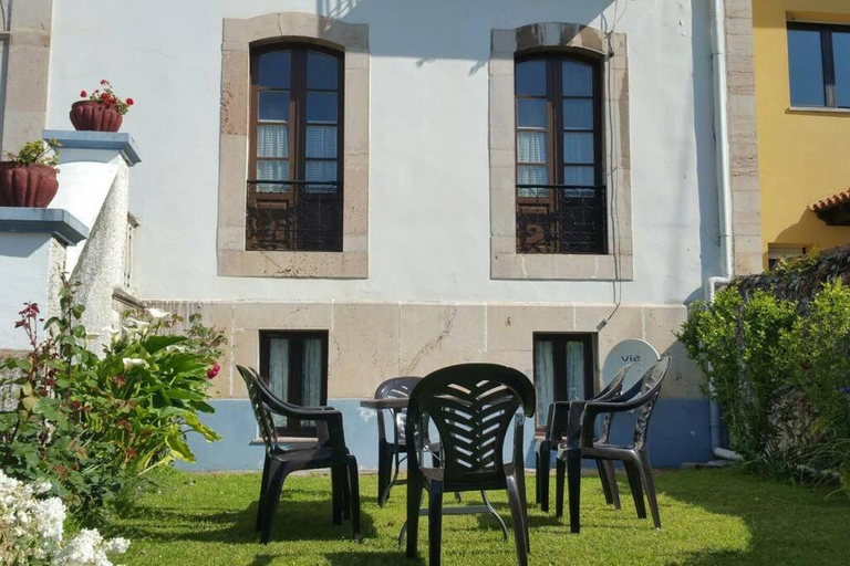 3, CASA NOGALES junto a PLAYA DE POO y SENDA. WIFI, Asturias