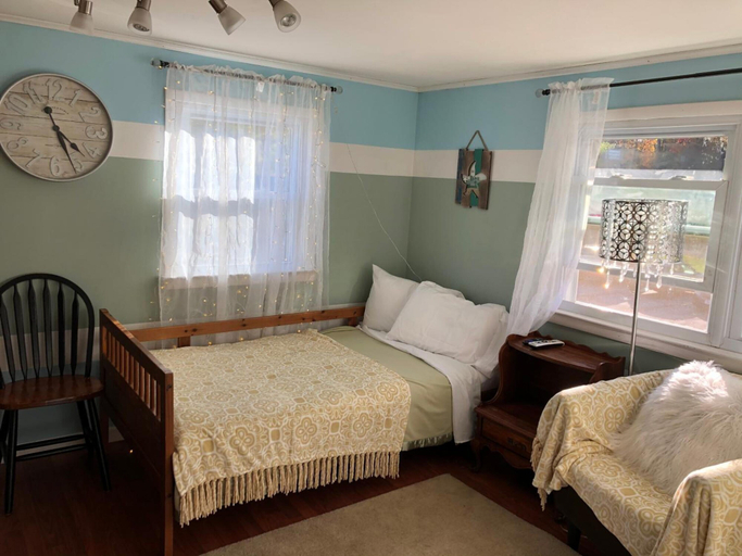 Bedroom 2, Rolling Hills Motel, Sussex