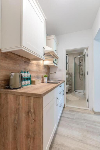 Kitchen 5, Apartments and Room Poesia, Split