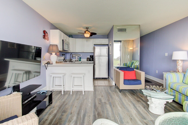 Living area 5, 0102 Beach It by Atlantic Towers, New Hanover