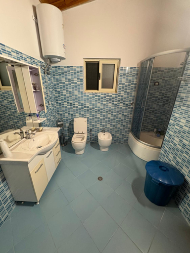 Bathroom 4, Villa Cepeli, Kavajës