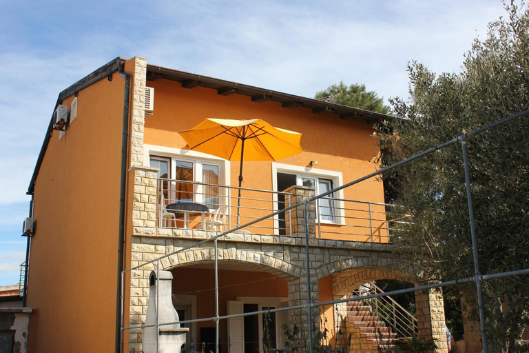 Exterior & Views 1, Apartments Hella, Vir