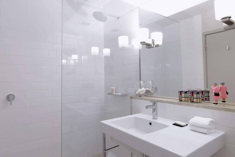 Bathroom 5, QT Canberra, Canberra