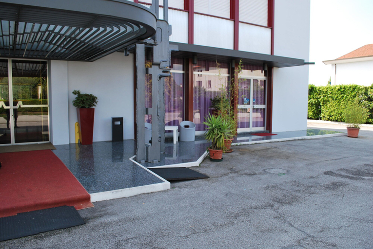 Exterior & Views 2, Ariane, Vicenza