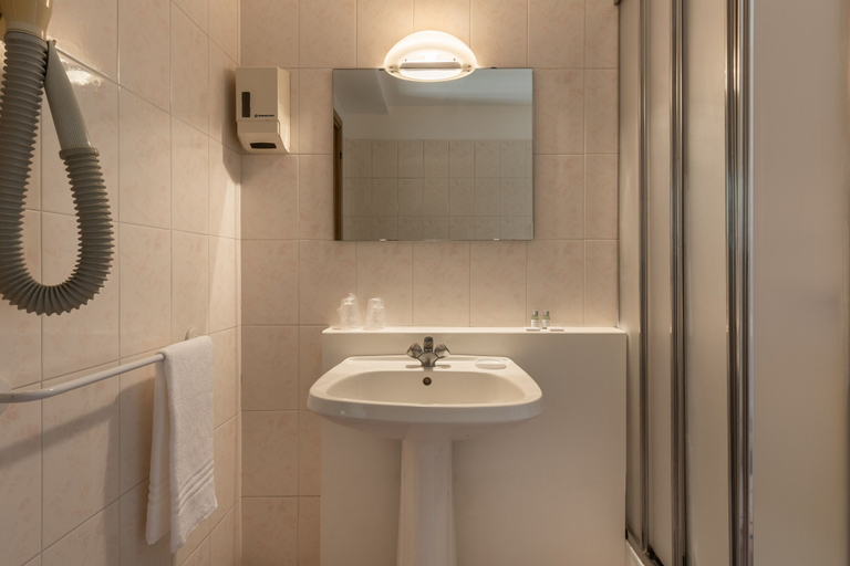 Bathroom 5, Hotel City Verona, Verona