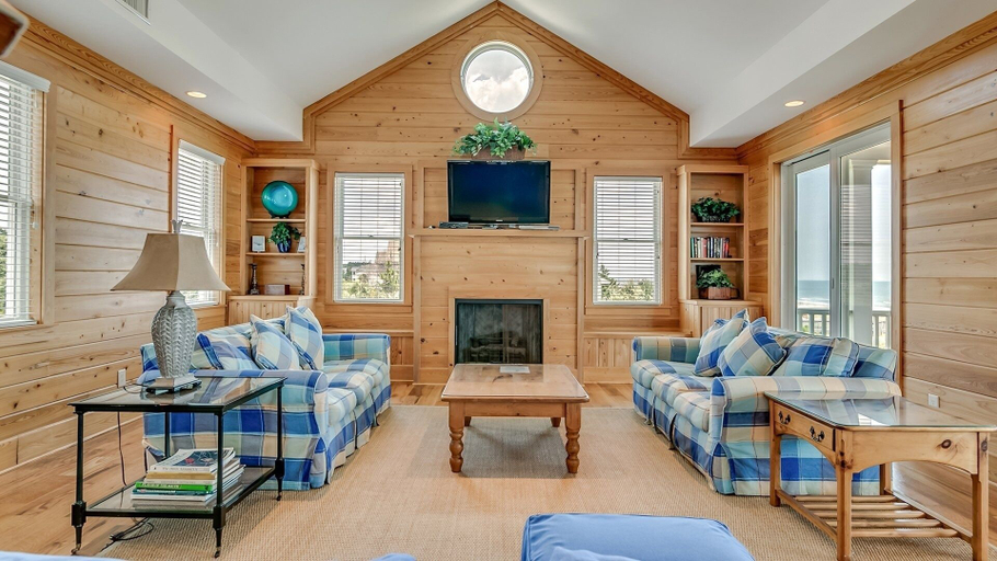 Living area 3, Spectacular Oceanfront Home Located On North Litchfields Peaceful And Pristine Beaches. 6 Bedroom Home by Peace Vacations, Georgetown
